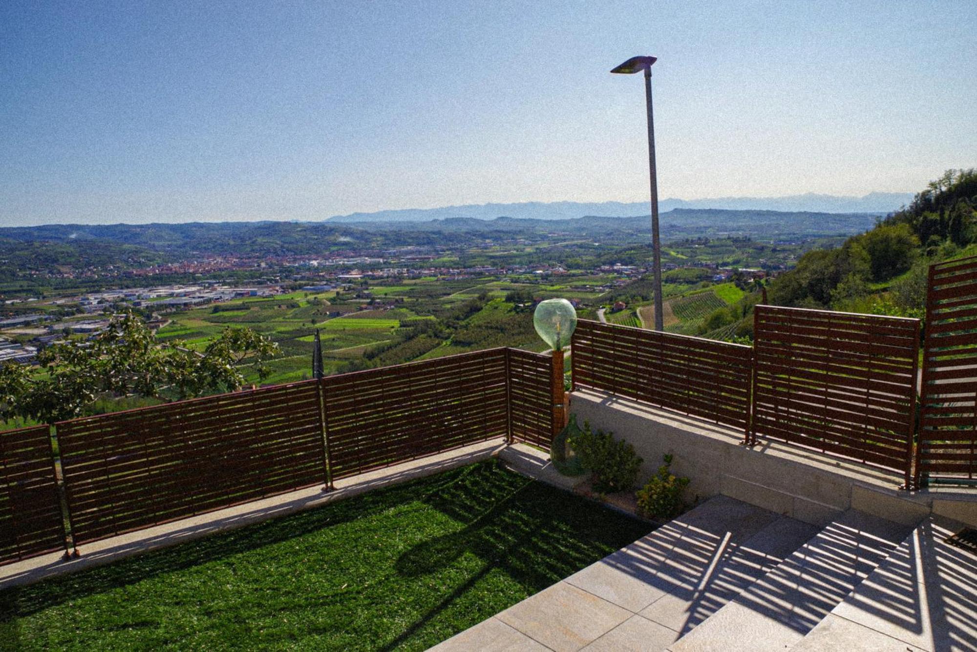 Vista Langhe - Cerratohouses Guarene Extérieur photo