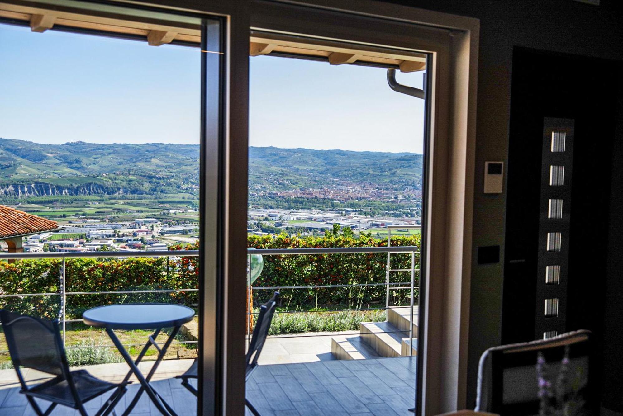 Vista Langhe - Cerratohouses Guarene Extérieur photo