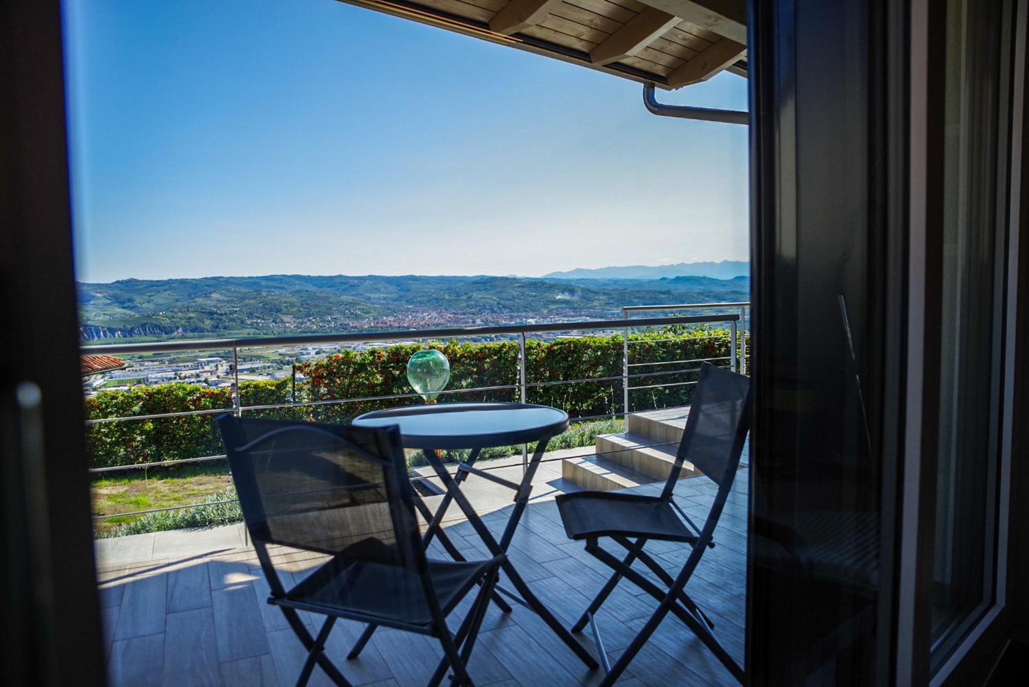 Vista Langhe - Cerratohouses Guarene Extérieur photo
